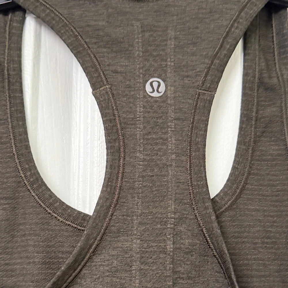 Women’s Lululemon Forrest Green Racerback Tank Top size 6